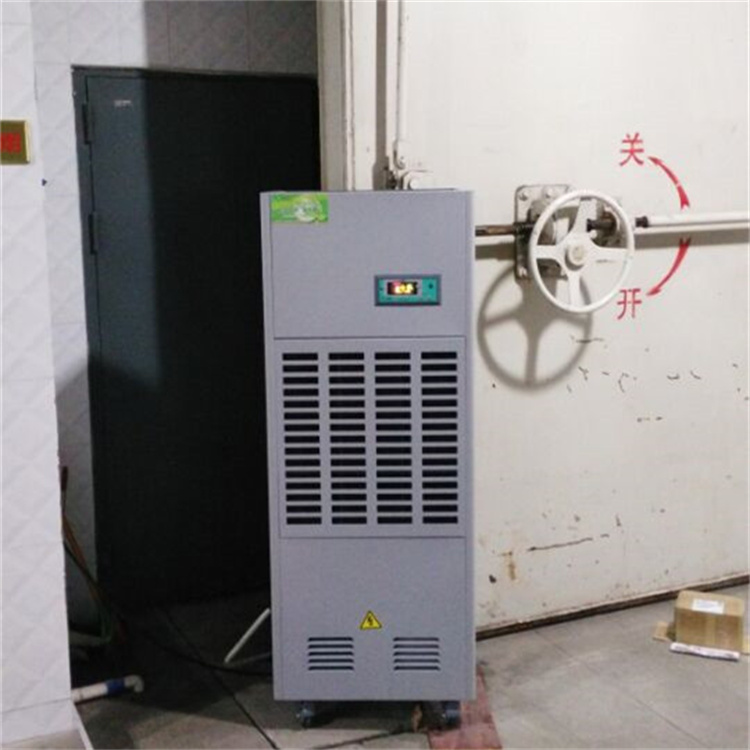 工廠(chǎng)車(chē)間怎么加濕 24L工業(yè)車(chē)間用加濕器方案